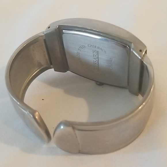 PINK and SILVER Cuff Bracelet Ladies Watch - Picture 7 of 7